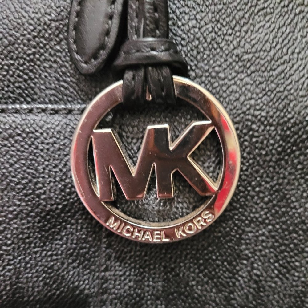 Michael Kors Jet Set Tote Handbag